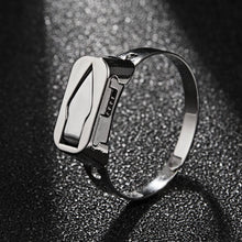 Load image into Gallery viewer, SELF DEFENSE RING